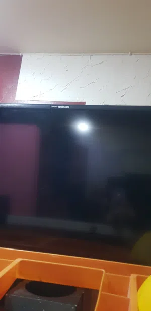 شاشة 70انش مكسورة