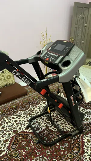 سير مشي استخدام بسيط جداً جديد 100٪ مع ضمان  شهر مع وجود الرصيد