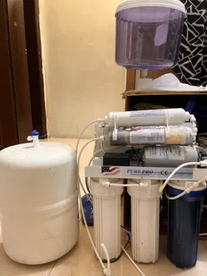 RO water filter with storage tank