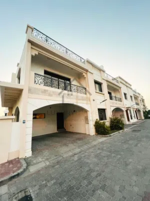 4+1 BHK Villa For Rent in Madinat Tul Illam / للإيجار – فيلا 4+1 غرف نوم في مدينة العلم