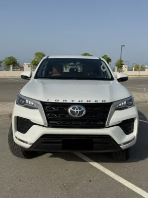 GCC Bahwan 2023 FORTUNER 4X4 “low mileage”