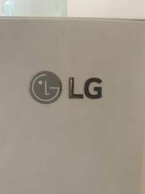 ثلاجة LG للبيع