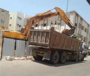 هدم وإزالة المباني مقابل السكراب