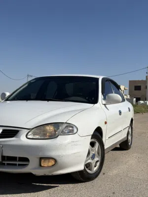 هونداي افانتي نيو موديل 99 لون ابيض
