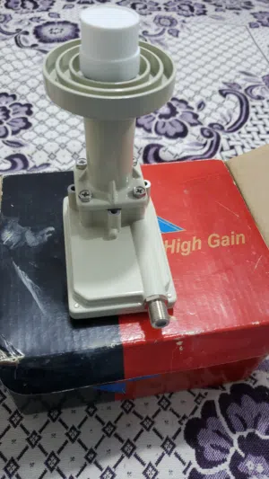 عدسة دش متحرك