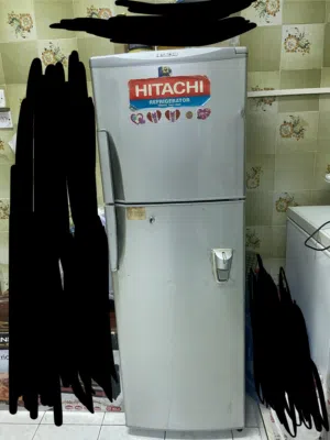 ثلاجه هيتاشي مستعمله بحاله ممتازه