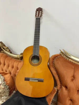 جيتار Yamaha C40 كلاسيكي جديد