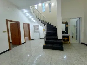 بيت حديث ديلوكس للايجار في المطيحة يؤجر للعوائل الصغيرة و المتزوجين حديثا و الشركات موقع سكني جيد