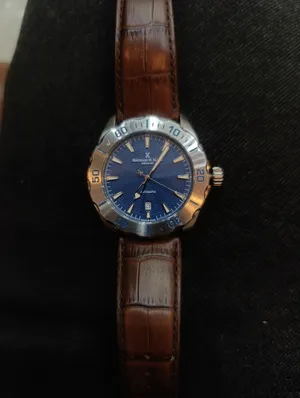 Others . Automatic . brown . Used1