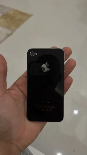 Apple iPhone 4 32 GB in Al Jahra