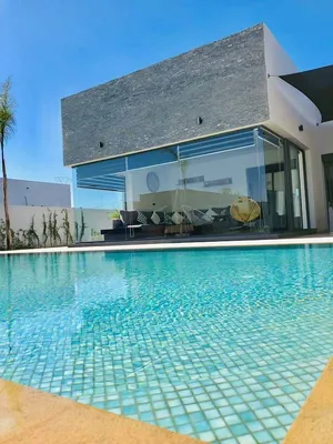 4 Bedrooms . Furnished . Daily4