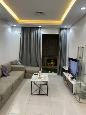لايجار شاليه شقه تكون 3 غرف 3 حمات عرفه ماستر  غرفه خدامه مع حمام عوايل فقط