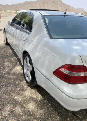 Used Lexus LS in Al Batinah