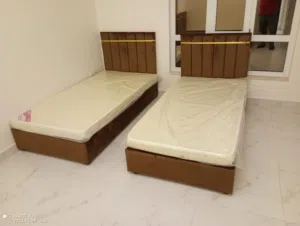 سرير للبيع