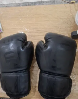 قفازات ملاكمة جودة 100% مش مستعملة ولا مرة