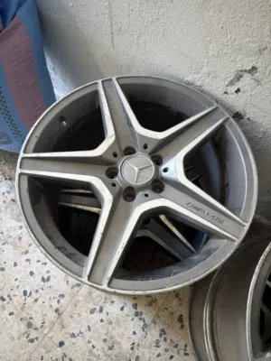 ديسكو 18 كان راكب علي c63 اصلي