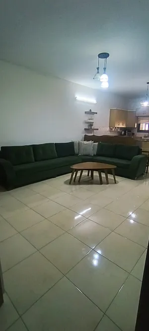 ‏٤ غرف نوم ‏.‏ حمّامين ‏.‏ 140 م٢‏2