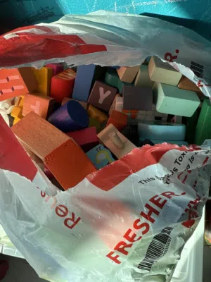 Wooden blocks مكعبات خشبية