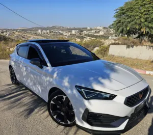 Seat . Leon . 2023 . Used0