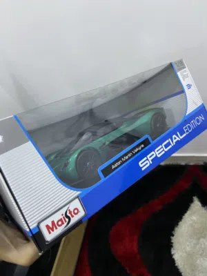 ASTON MARTIN VALKYRIE GREEN 1/18 DIECAST MODEL CAR BY MAISTO