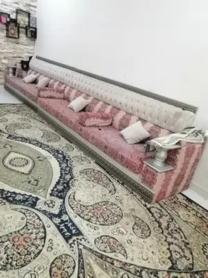 كنب نظيف للبيع ب 70 ريال قابل للتفاوض