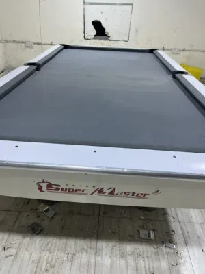 ميز بليارد للبيع