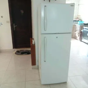 عندي ثلاجة نوع ناشونال ديلوكس 312 لتر نظيفه ختم الشركة تب نظافه بدي ابيعها والسبب بدي اجيب حجم تكبر