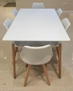 Dining set - 6 seater - 6 months old & sparingly used