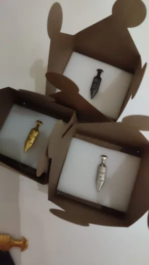 إكسسوارات الخنجر العماني للدشداشة