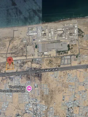للبيع أرض كبيره جدا سكني تجاري مفتوحه من 3 جهات في بركاء حي عاصم شمال مقابل محطة التحليه - 38661 متر