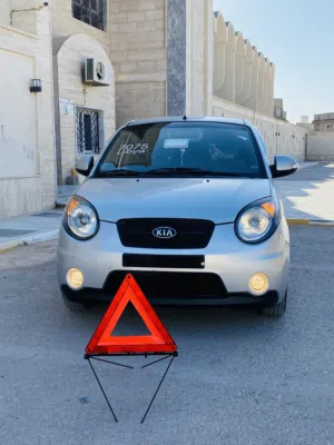 كيا مورنيق 2009للبيع