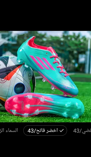 Sport Shoes . Adidas . 42 . New1