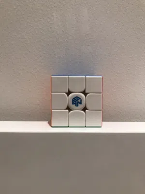 جهاز GAN 14 Maglev Speedcube مع العلبة الأصلية - حالة ممتازة - احتاج البيع بسرعة