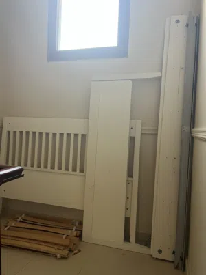 سرير من ايكيا