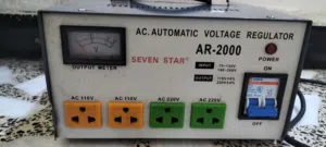 منظم فولتية 2000VA – بيه مخارج 220 فولت + مخارج 110 جهاز نظيف كلش