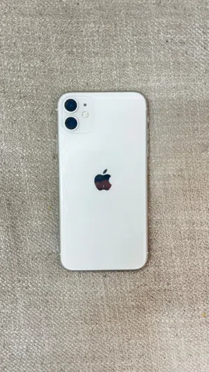Apple iPhone 11 256 GB in Al Dakhiliya