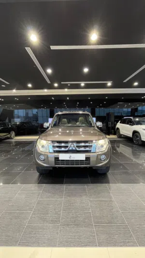 Mitsubishi Pajero GLS Model 2012