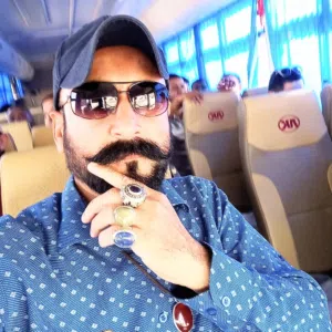 Hussain 