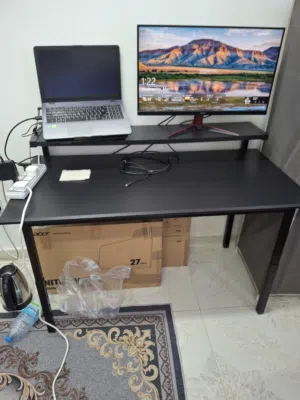 مكتب وكرسي كمبيوتر Computer desk and chair