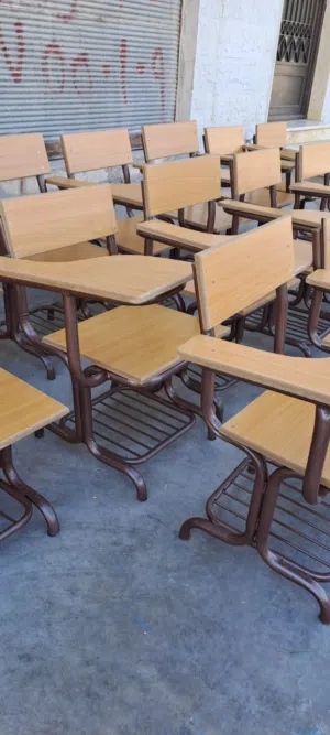 كراسي مدرسيه مزدوجة مع مفرد حديد ثقيل وخشب ماليزي جميع الأوان