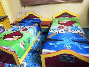 غرفتين نوم أطفال + غطاء الفرشات + قطعة الموكيت + قاعدة شاشة سيكوريت