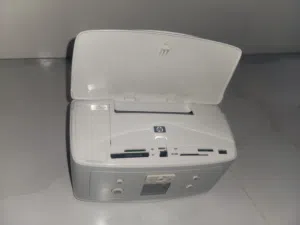 هذا المنتج وطابعه الصور المحموله  من نوع 335 HP Photosmart إصدار 2005