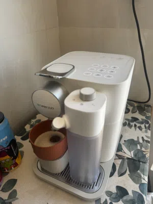 ماكينة Nespresso Gran Lattissima للبيع