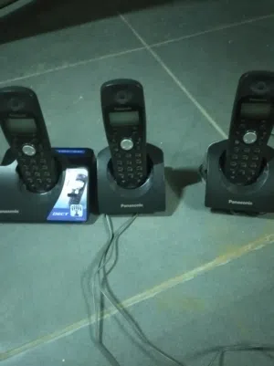 تلفون بانوسنيك الأصلي متنقل بحالة ممتازة عدد 3