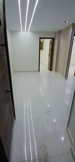 شقه ستديو للبيع لوران تاني نمره بحر وترى بحر بوضوح