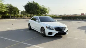 Sedan Mercedes Benz in Muscat