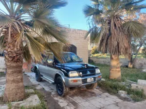 بيكم ميتسوبيشي L200ماغنوم 2004للبيع