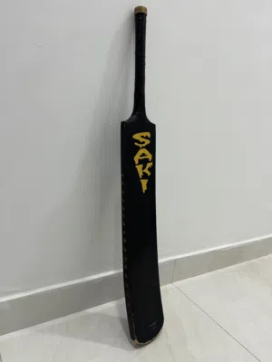 مضرب كريكيت بحالة جيدة – للبيع Cricket Bat – Good Condition – For Sale