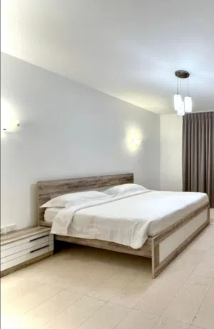 KING BED180 CM WITH SOFT AND 2 SIDED TABLE
