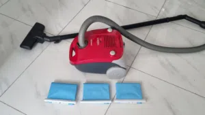 SAMSUNG VACUUM CLEANER + Free bags
